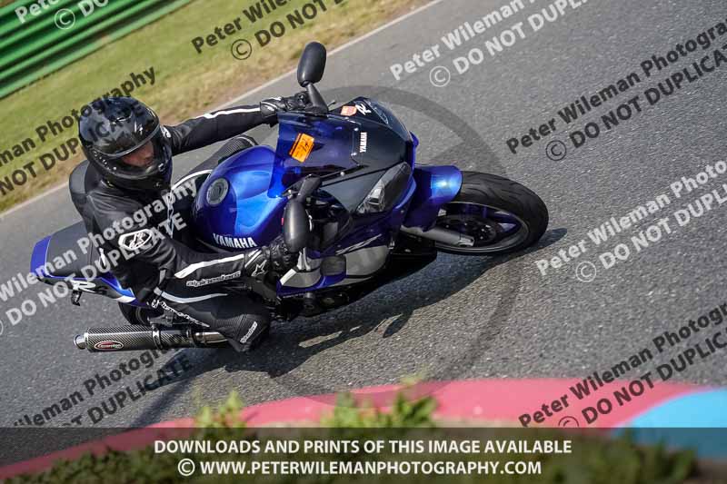 enduro digital images;event digital images;eventdigitalimages;mallory park;mallory park photographs;mallory park trackday;mallory park trackday photographs;no limits trackdays;peter wileman photography;racing digital images;trackday digital images;trackday photos